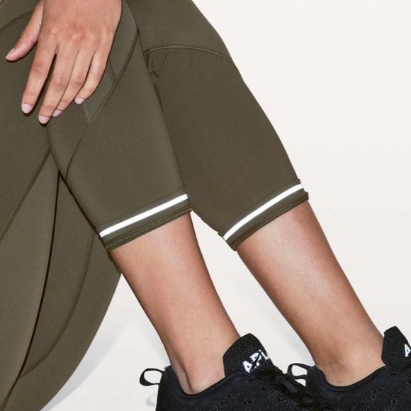 Lululemon Athletica High Rise All The Right Places Crop II 23” Sz 6 Dark Olive - Picture 5 of 14